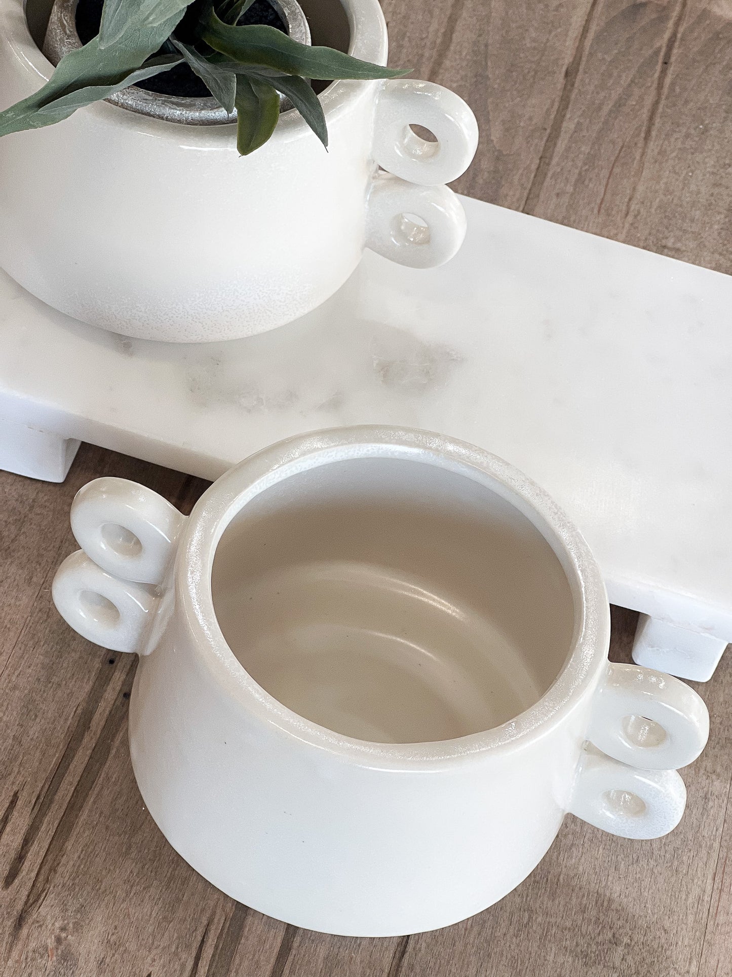 Lizzy 2-Handle Pot