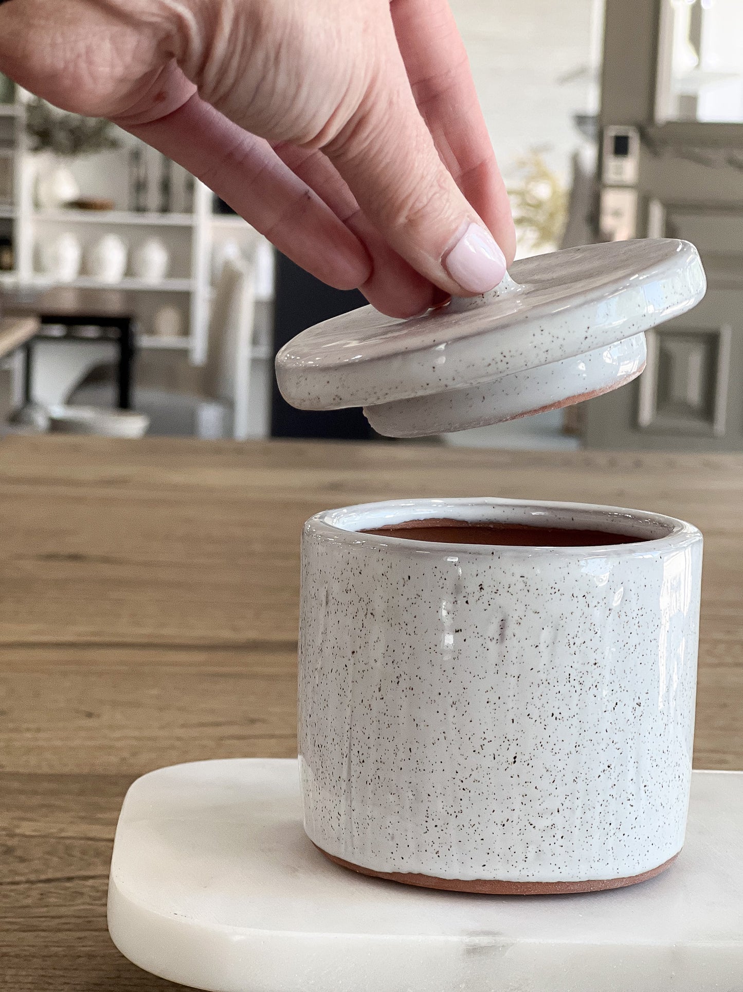 Ceramic Contaner