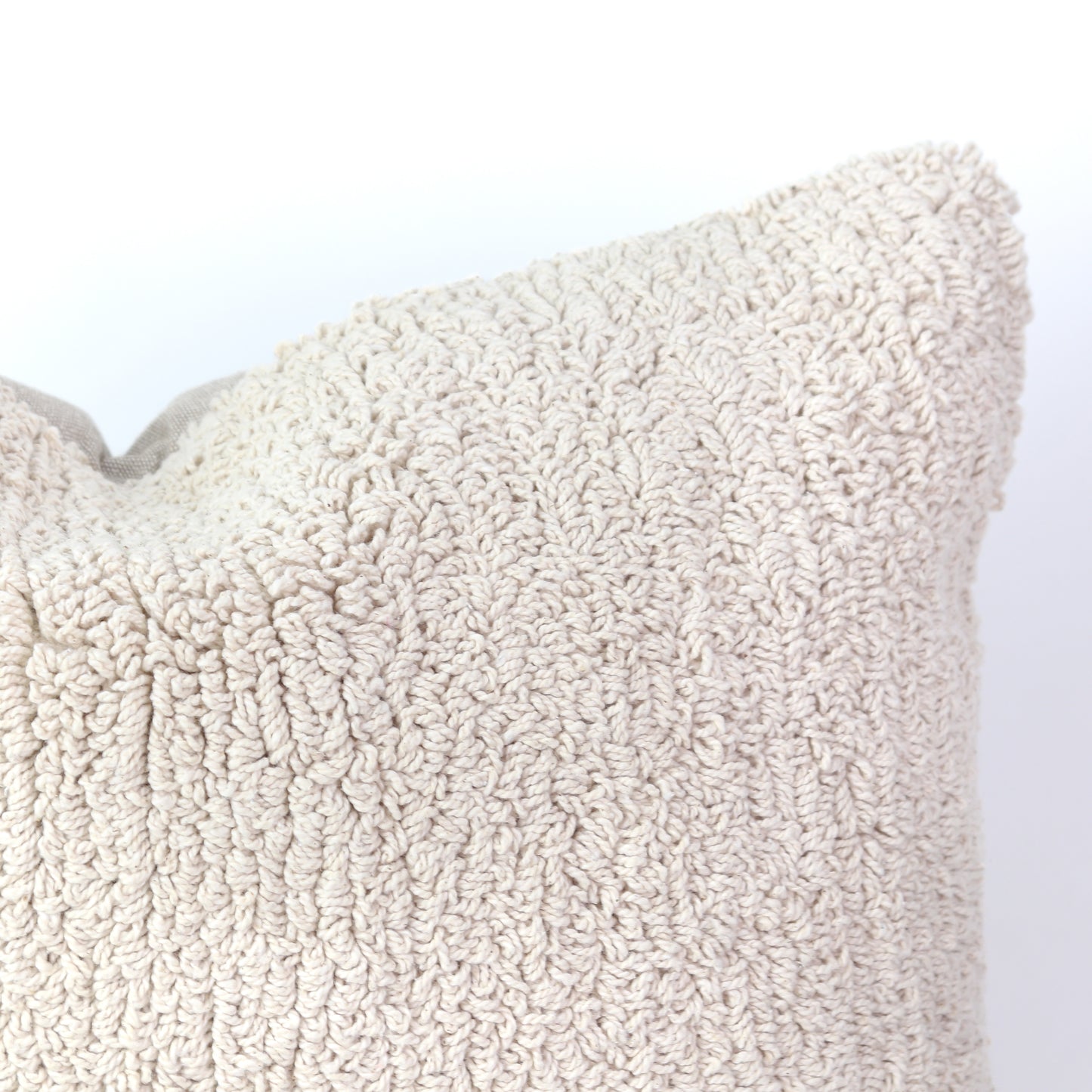 18" Tufted Boucle