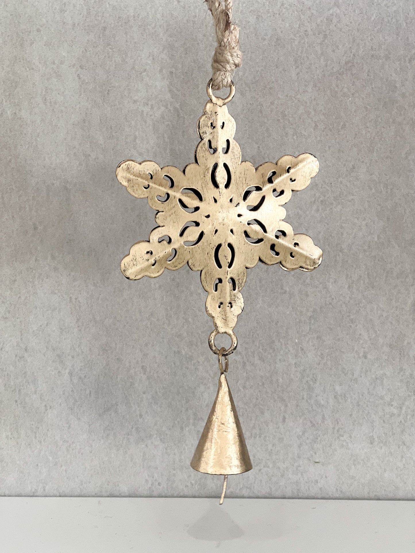 Brass Snowflake W/Bell
