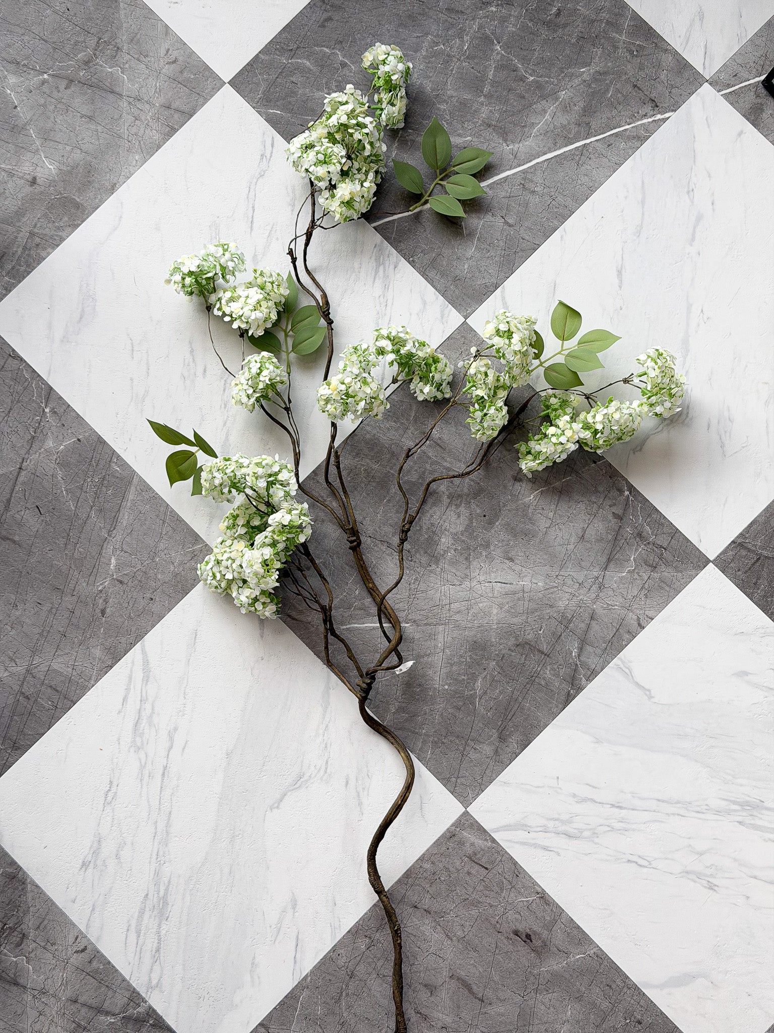 37" wht Hydrangea Branch