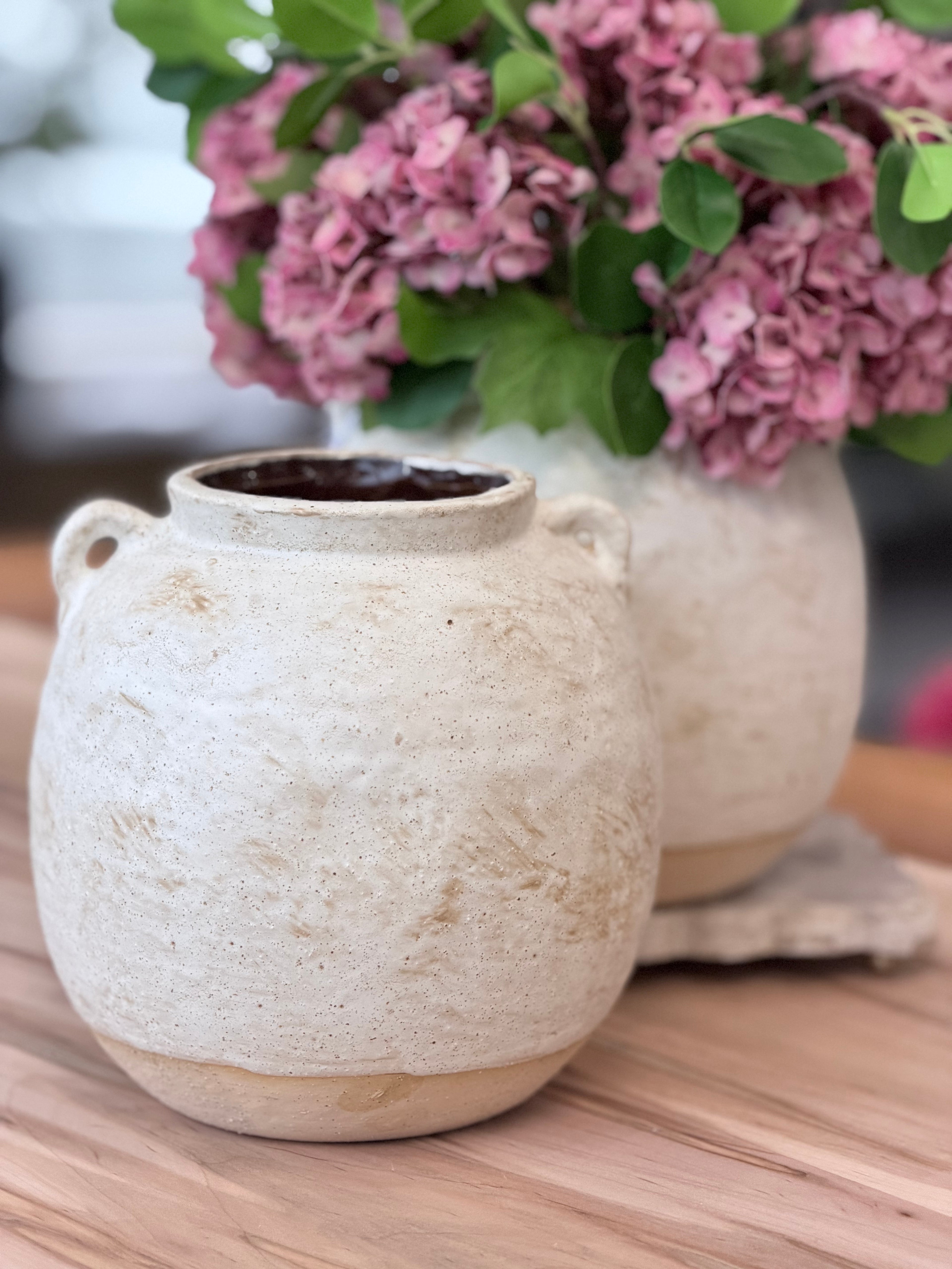 8" Ceramic Pot W/Handles