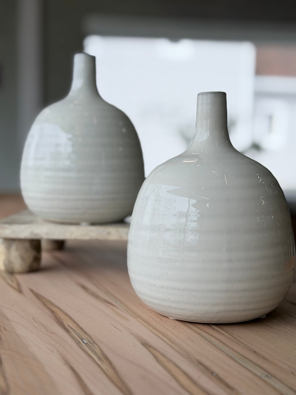 6.9" Med Neck Vase