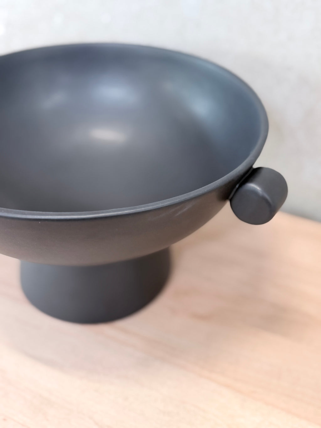 Jase Pedestal Bowl Black