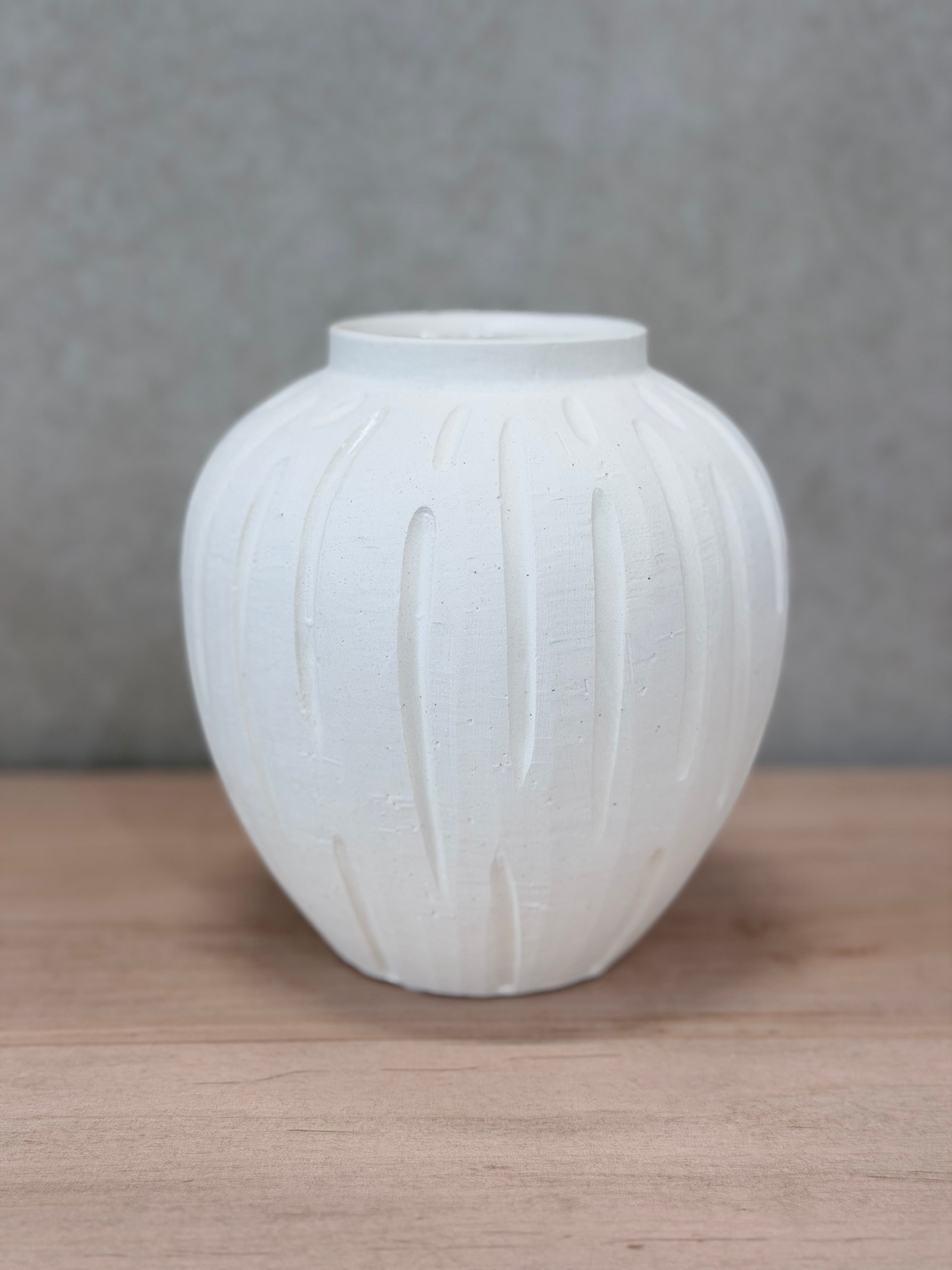 6" Ribbed Texture Vase