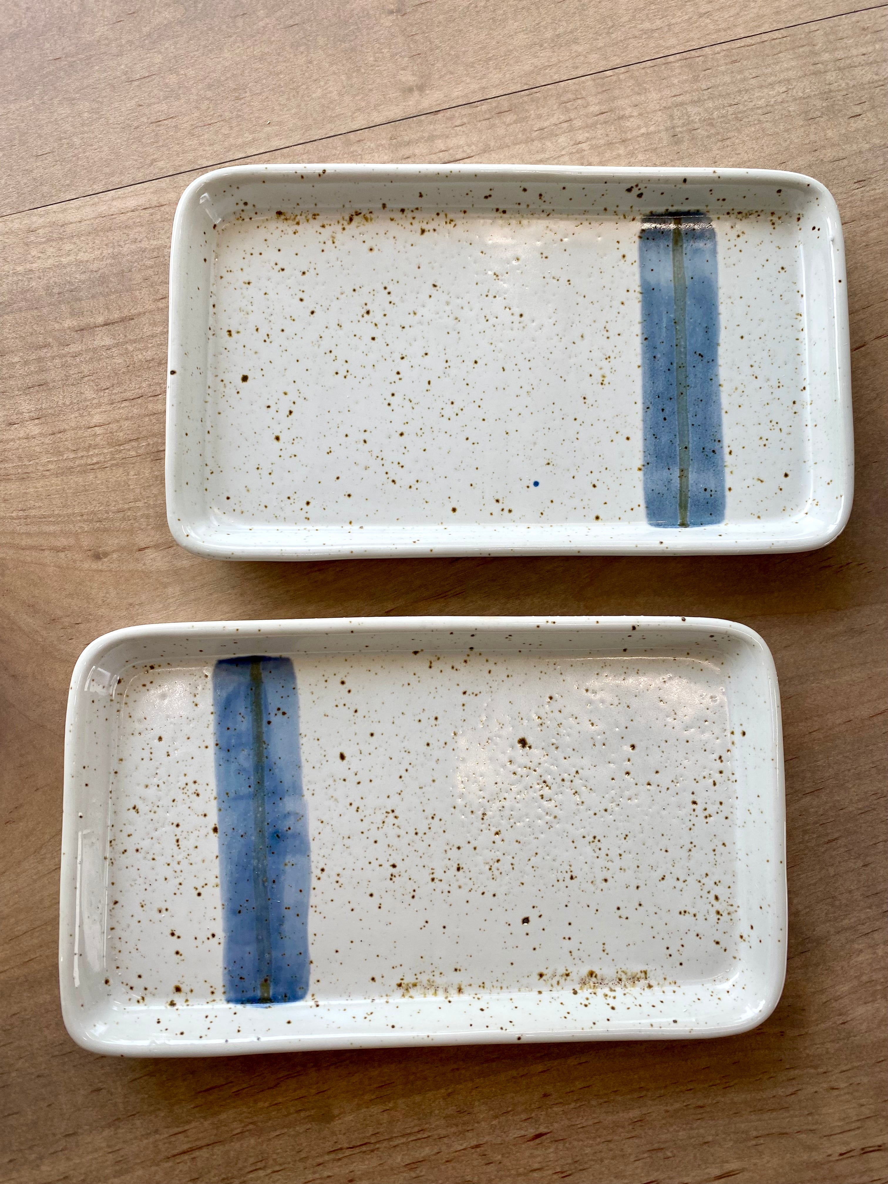 Tray W/Blue Stripe