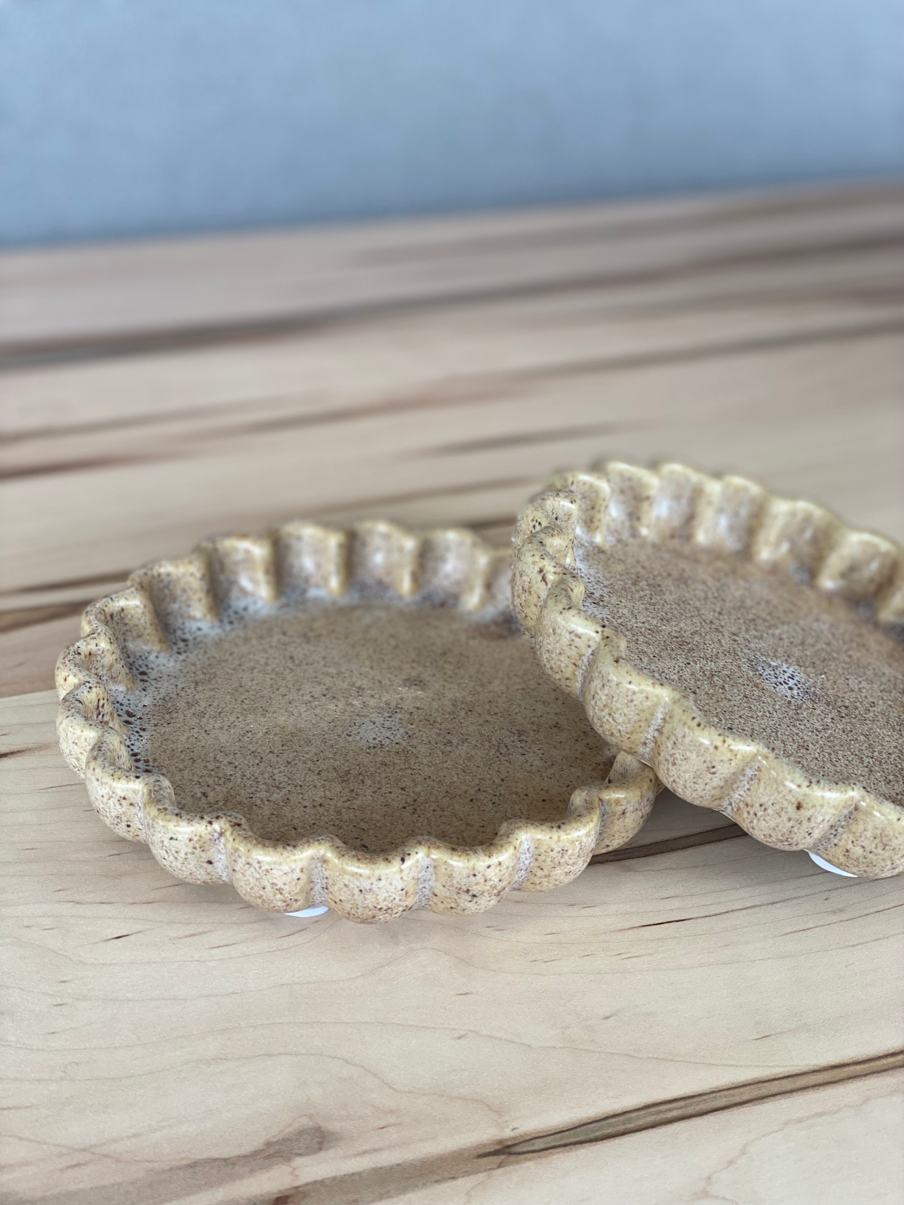 5.7" Ceramic Scallop Dish