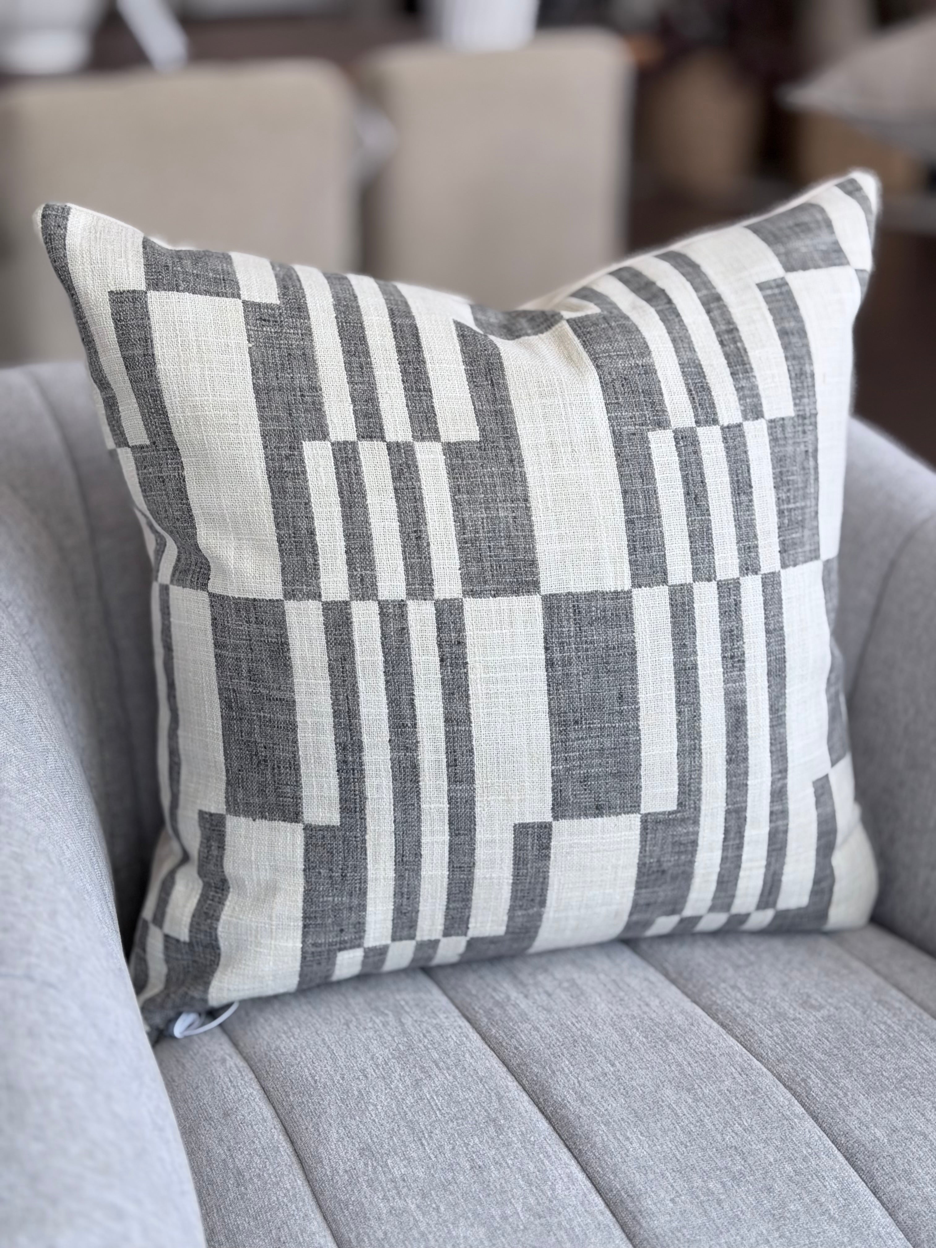 Celia Pillow 20"
