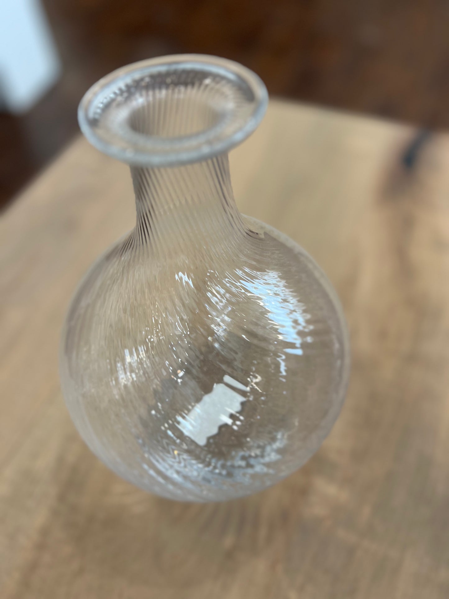 11" Clear Swirl Vase