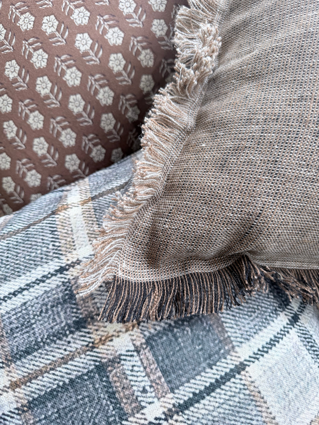 22" Roux Pillow