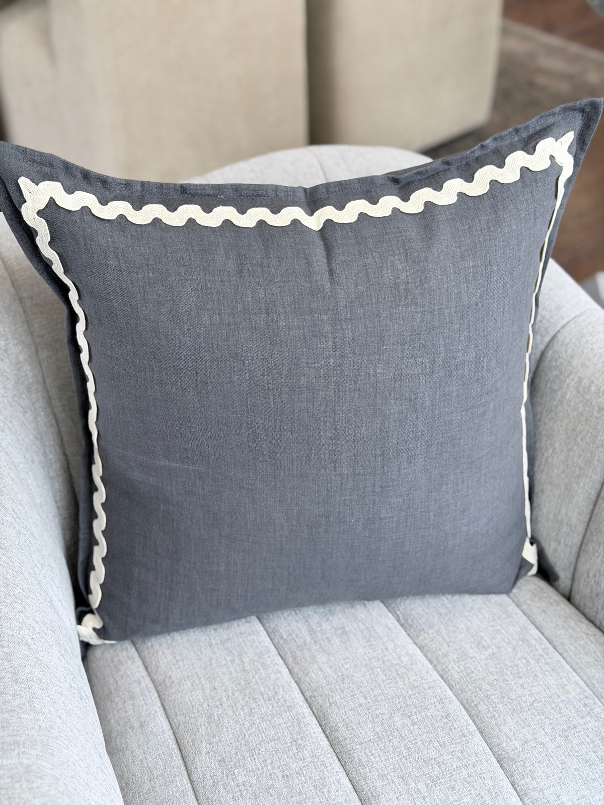 20" Lacework Linen Pillow
