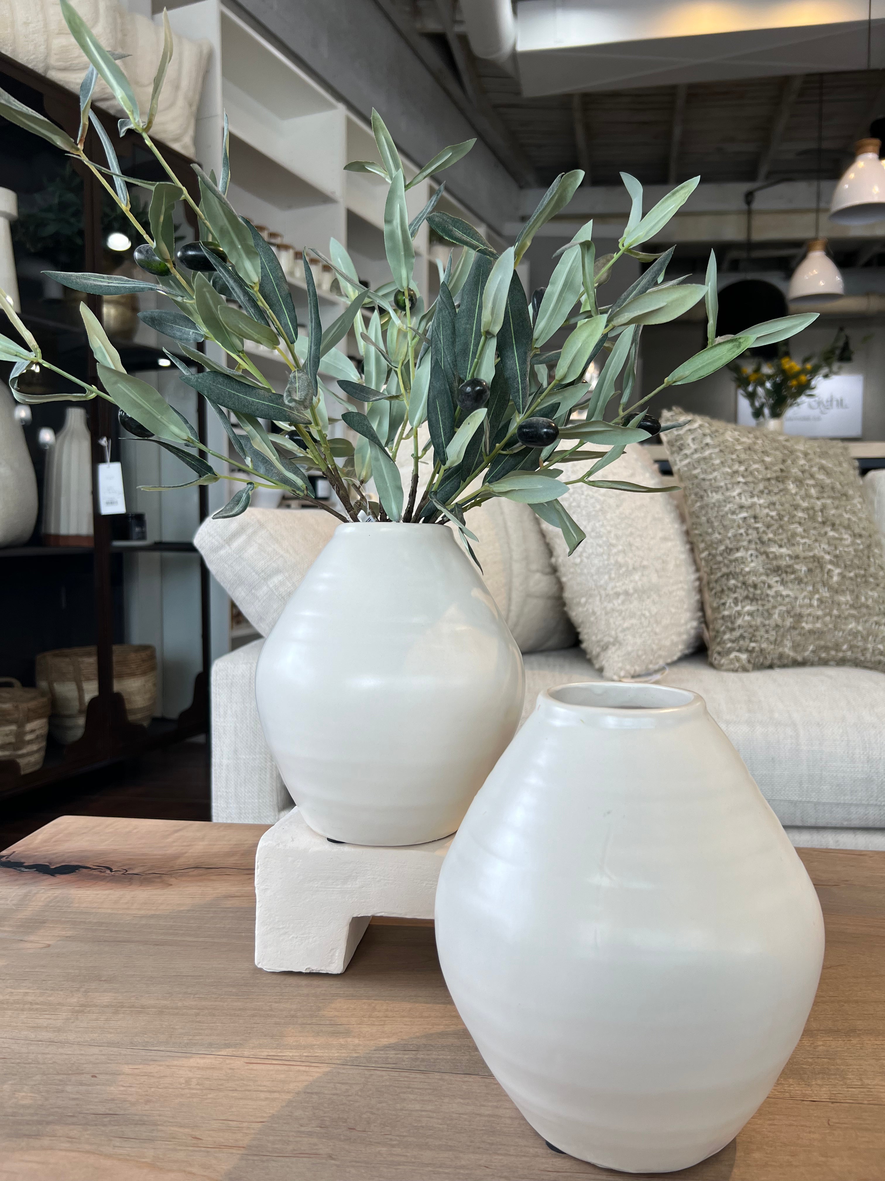 7.7" Wht Glazed Vase