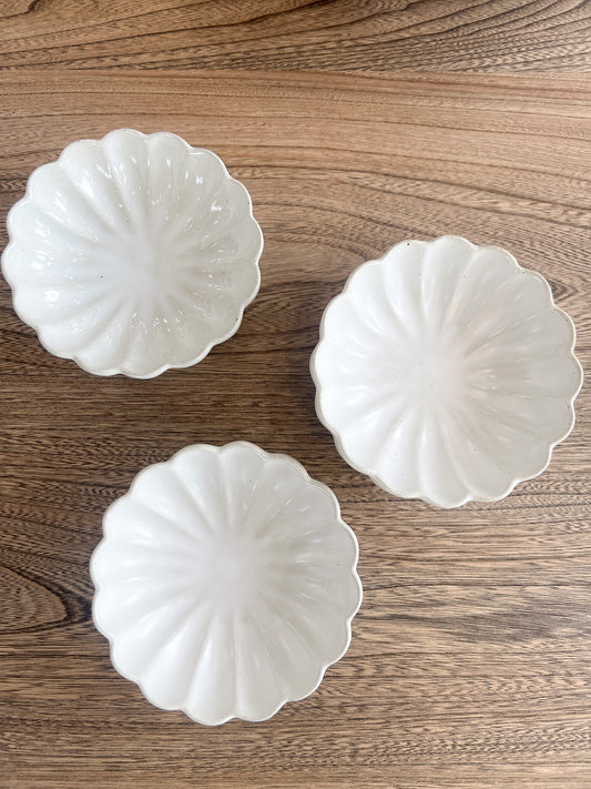 5" Scalloped Bowl