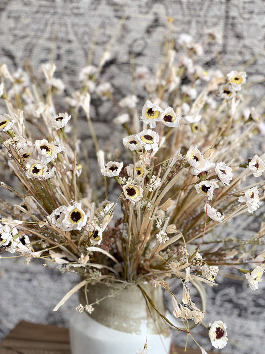 22" Cream Daisy and Grass Bush
