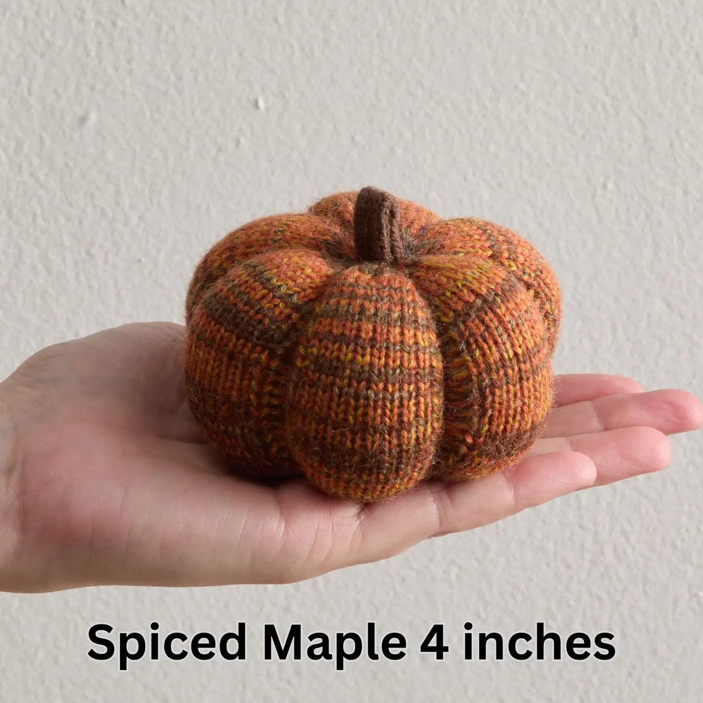 4" Mini Sweater Pumpkin