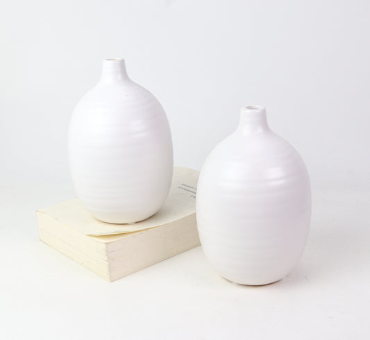 6.5" Matte Lined Vase